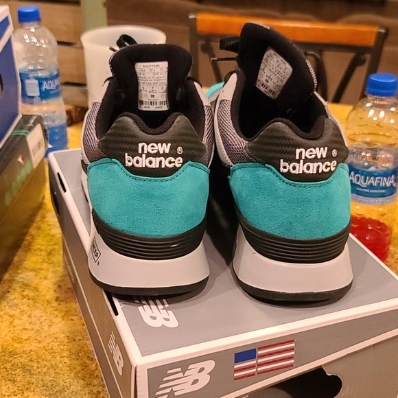 New balance - Picture 4 of 13